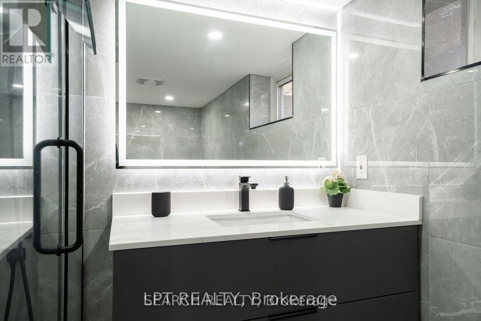 1079 Deta Road, Mississauga, ON, L5E 2R6 - 25