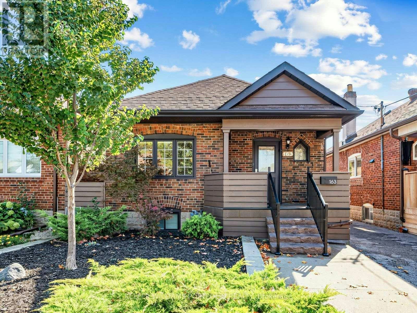 163 Lambton Avenue, Toronto, ON, M6N 2T1