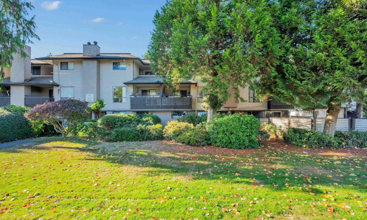 14846 Holly Park Lane