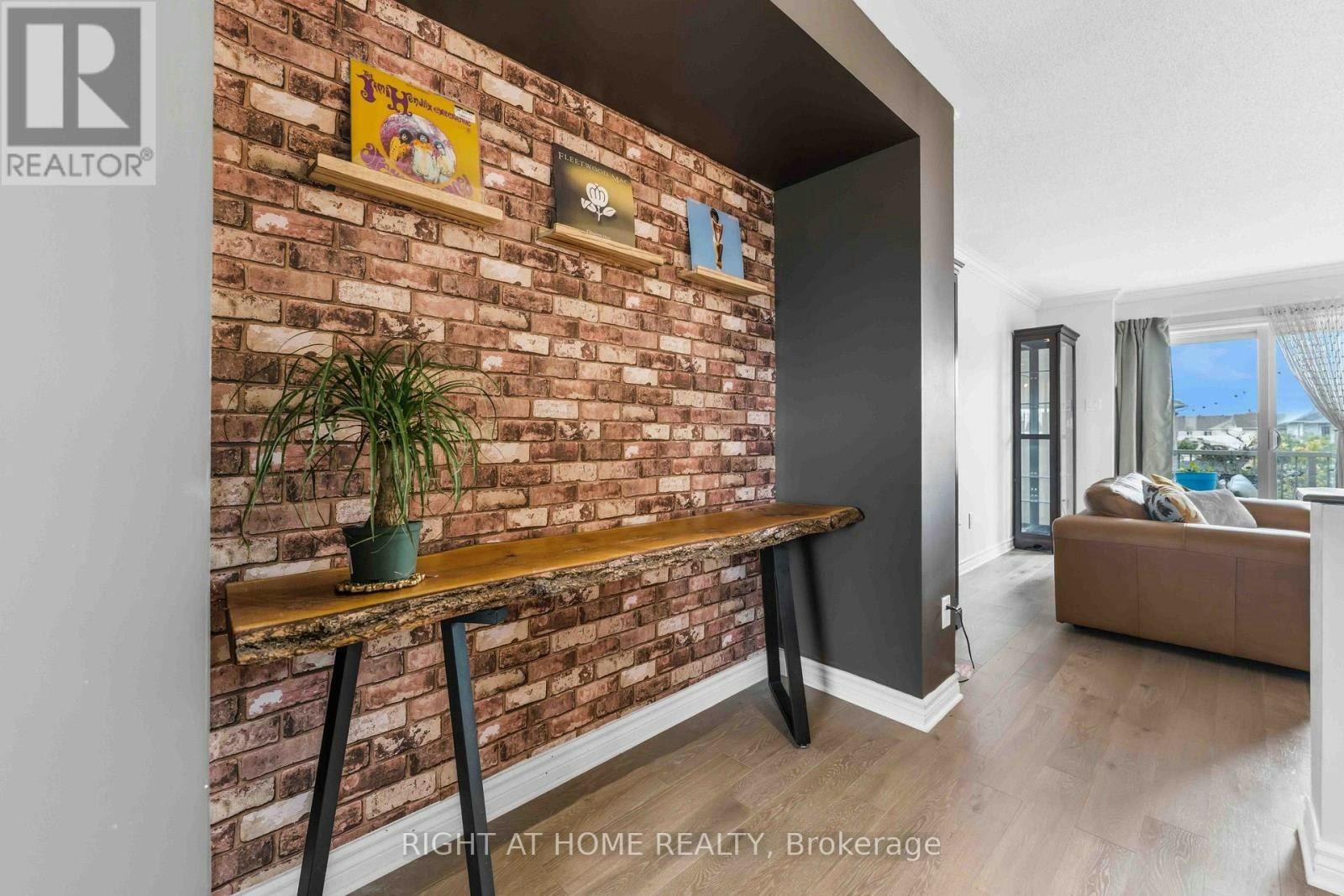 354 Brettonwood Ridge, Ottawa, ON, K2T 0H8 - 17