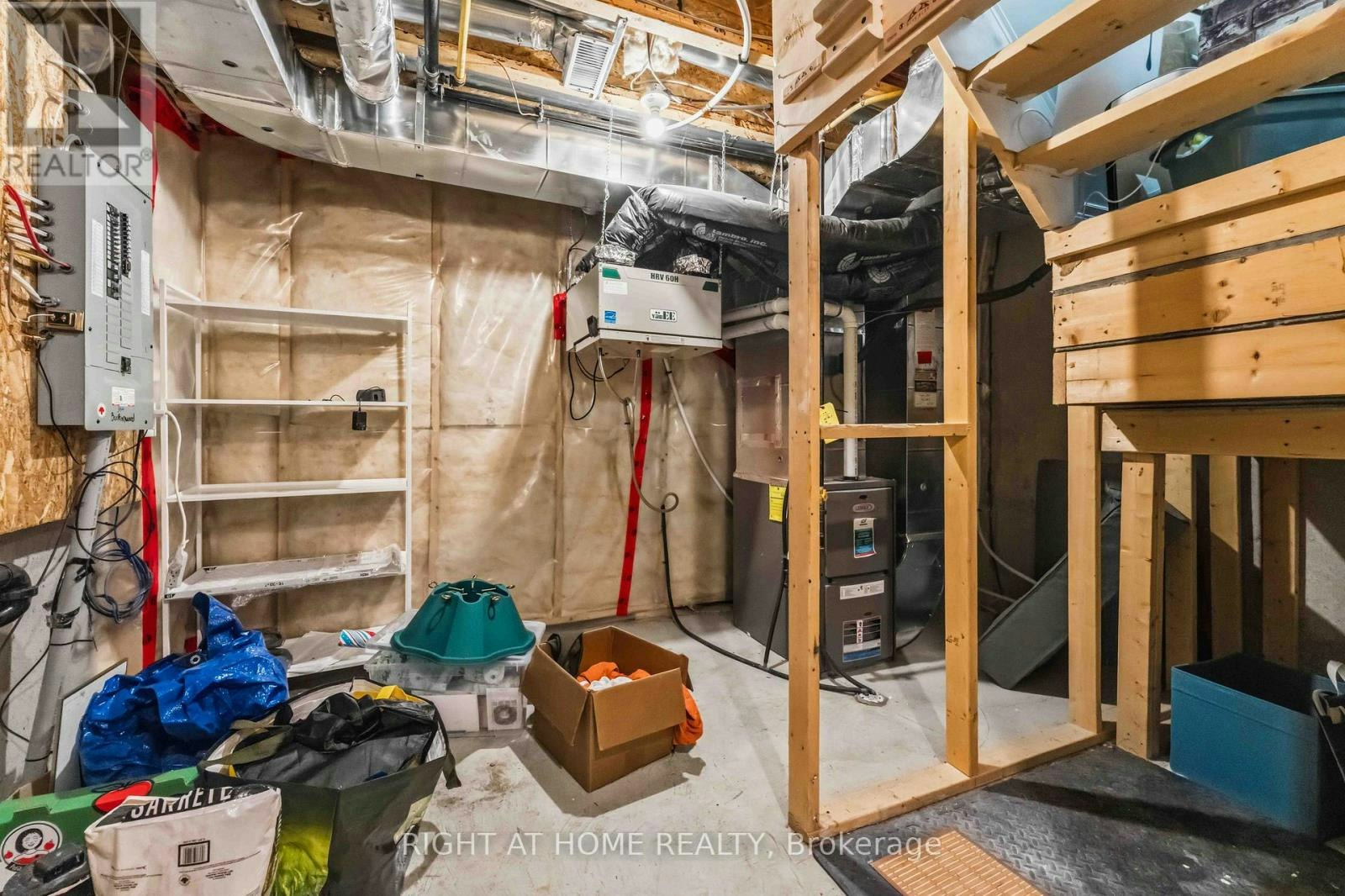 354 Brettonwood Ridge, Ottawa, ON, K2T 0H8 - 24