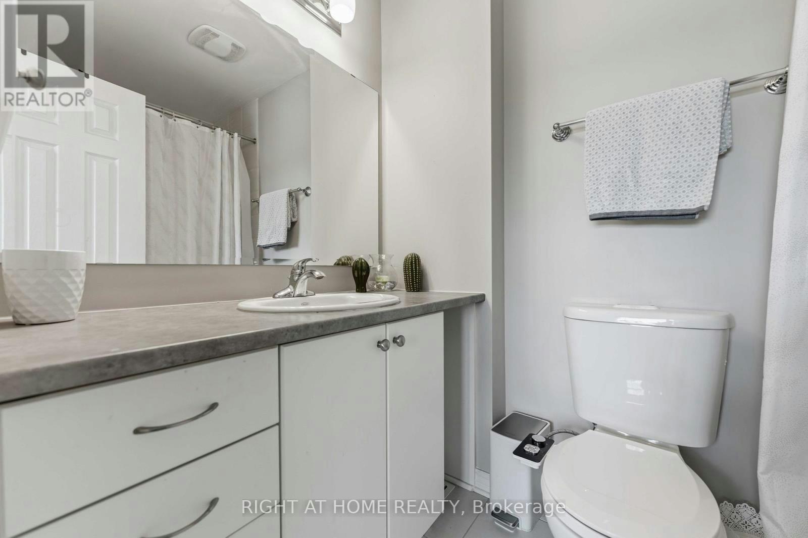 354 Brettonwood Ridge, Ottawa, ON, K2T 0H8 - 12