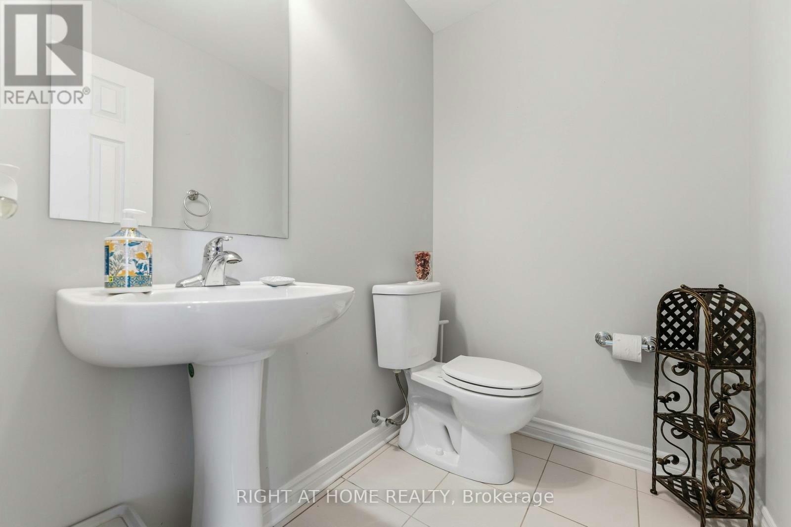 354 Brettonwood Ridge, Ottawa, ON, K2T 0H8 - 21