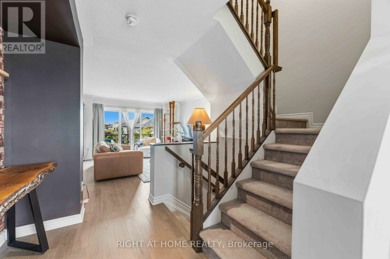 354 Brettonwood Ridge, Ottawa, ON, K2T 0H8 - 6