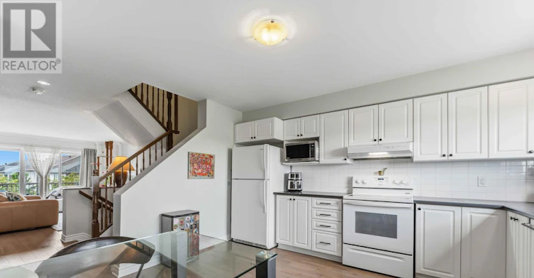 354 Brettonwood Ridge, Ottawa, ON, K2T 0H8 - 15