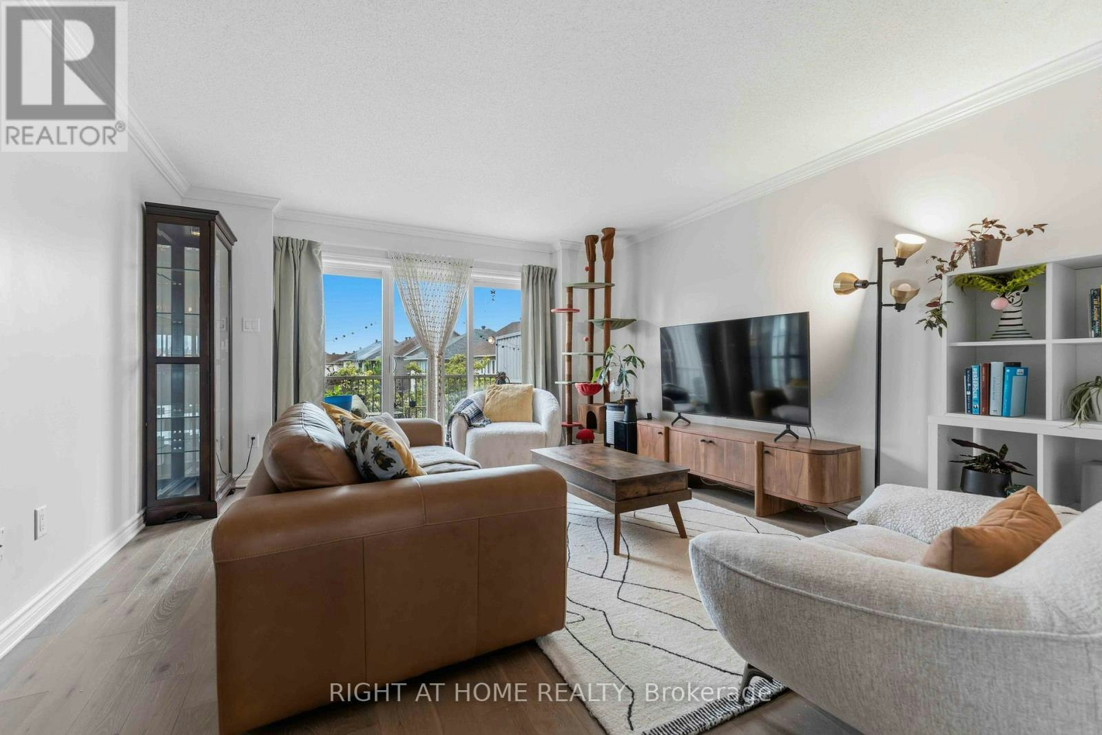 354 Brettonwood Ridge, Ottawa, ON, K2T 0H8 - 2