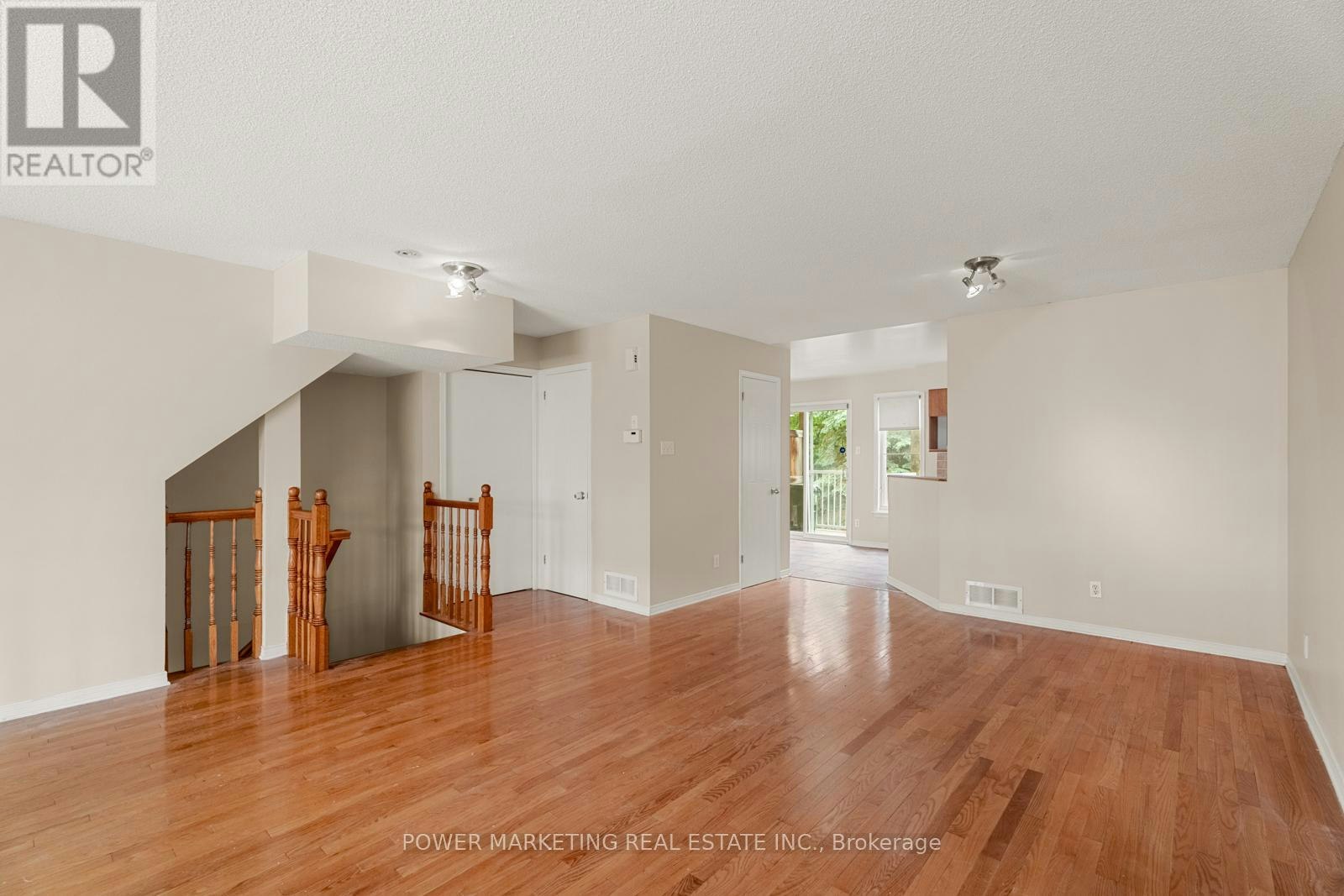 10-1701 Blohm Drive, Ottawa, ON, K1G 6N6 - 9