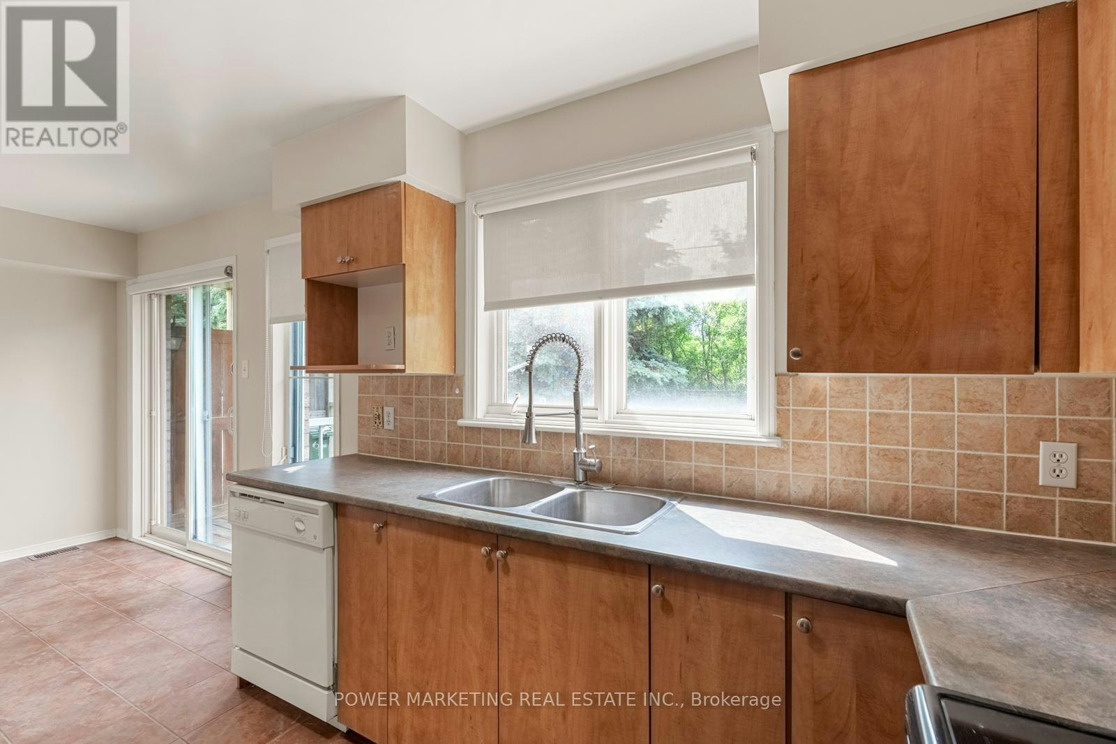 10-1701 Blohm Drive, Ottawa, ON, K1G 6N6 - 15
