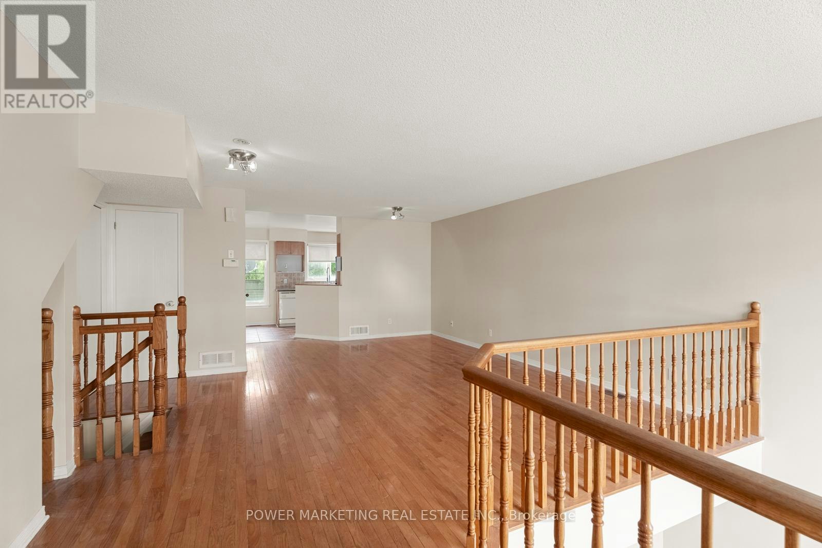 10-1701 Blohm Drive, Ottawa, ON, K1G 6N6 - 5
