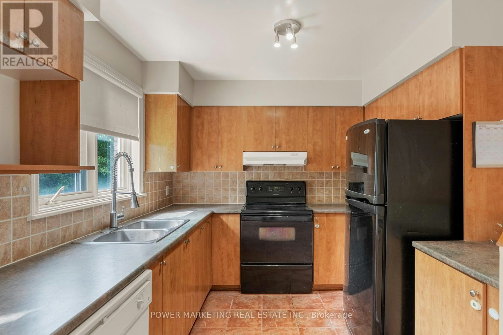 10-1701 Blohm Drive, Ottawa, ON, K1G 6N6 - 14