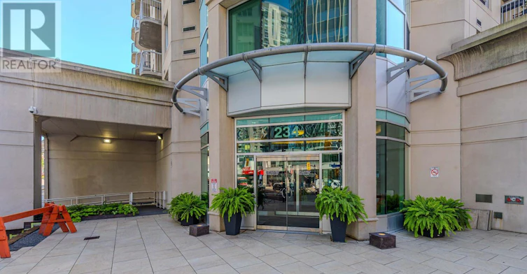 1903-234 Rideau Street, Ottawa, ON, K1N 0A9 - 2