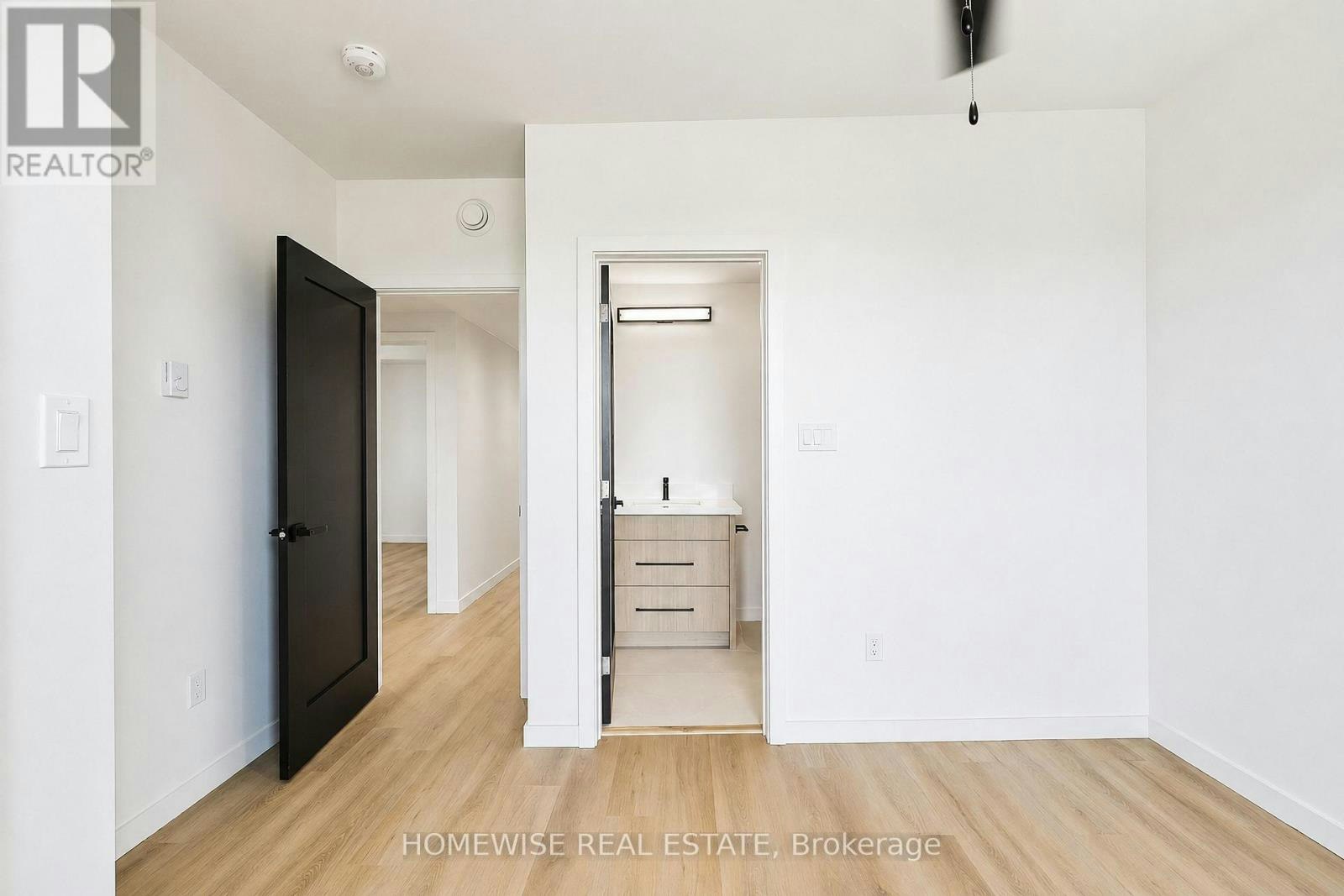 2-25 King High Avenue, Toronto, ON, M3H 3A8 - 18