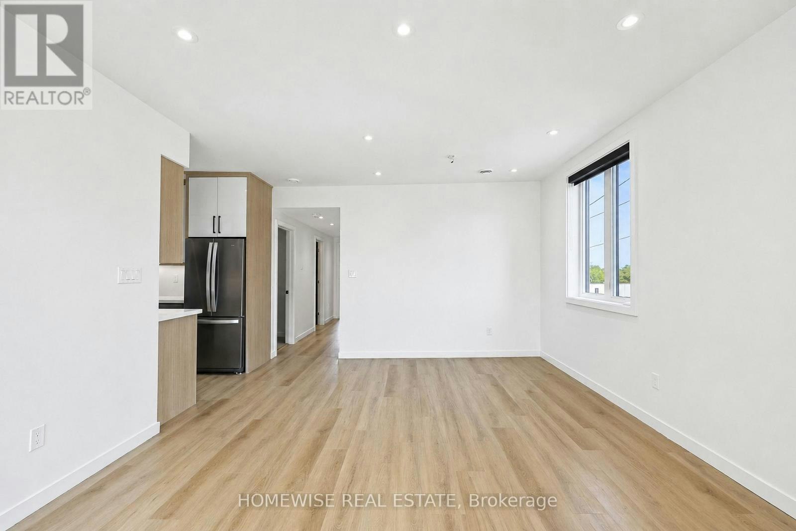2-25 King High Avenue, Toronto, ON, M3H 3A8 - 4