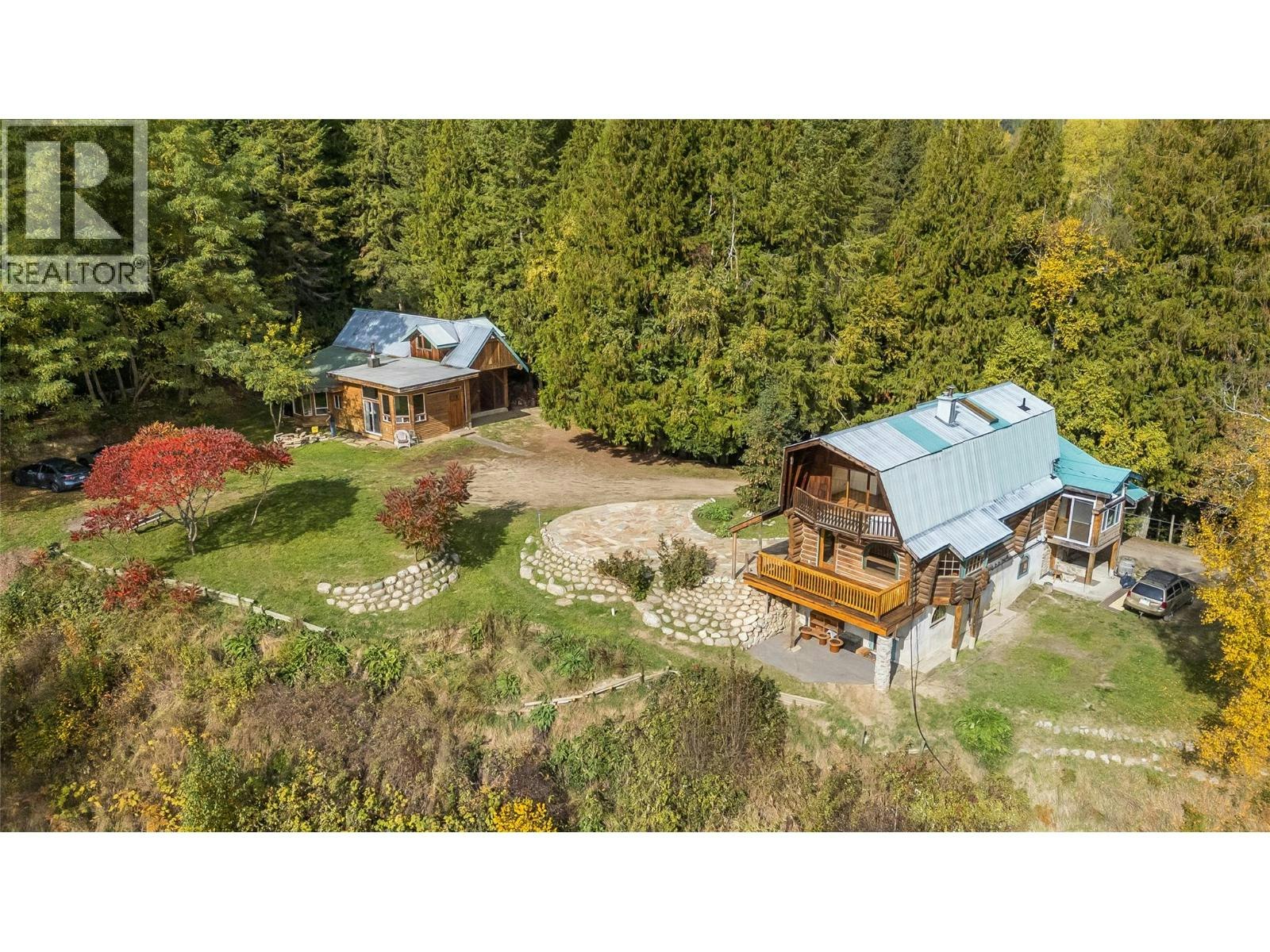 6238 Youngs Road, Winlaw, BC, V0G 2J0