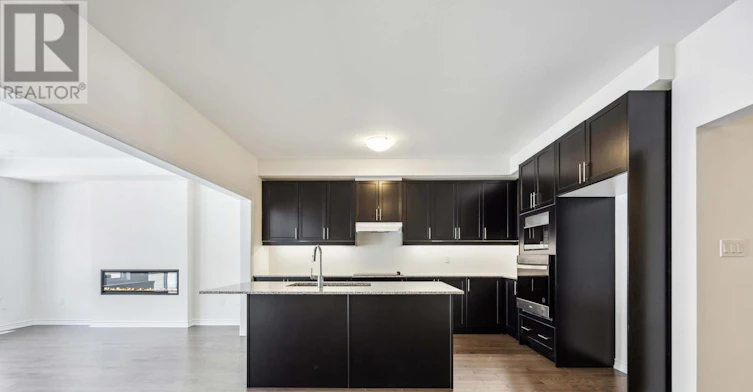 48 Mountainside Crescent, Whitby, ON, L1R 0P4 - 7