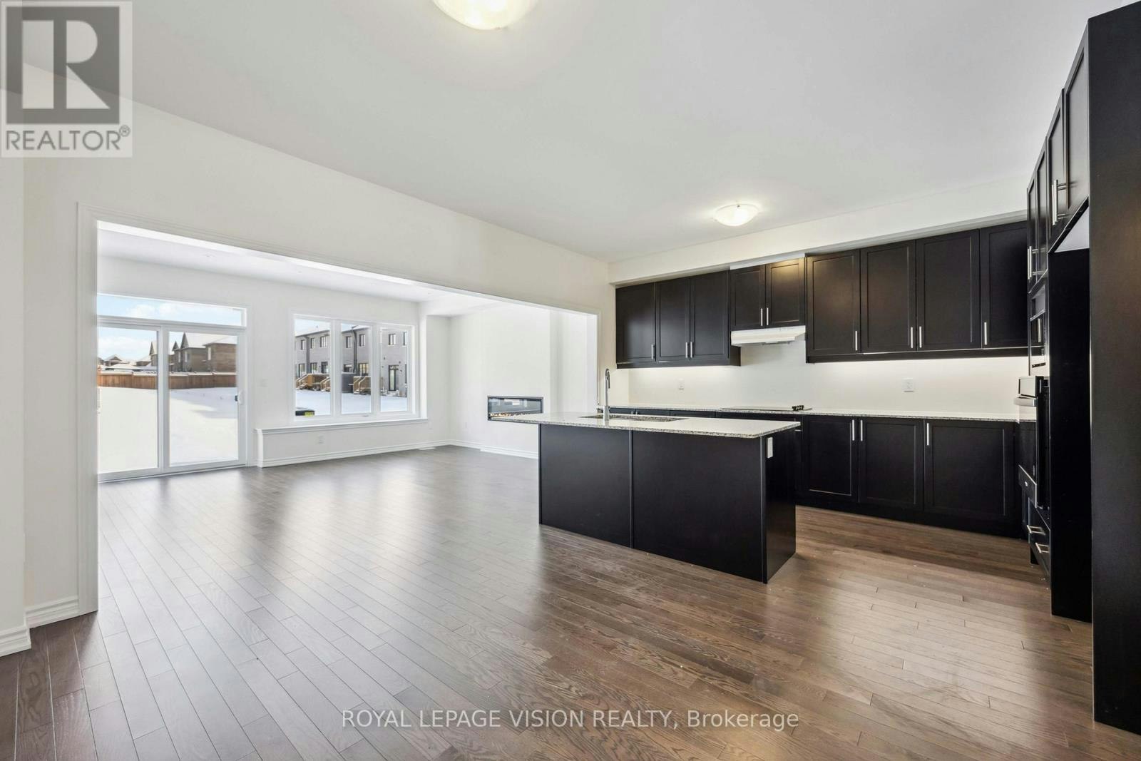 48 Mountainside Crescent, Whitby, ON, L1R 0P4 - 6