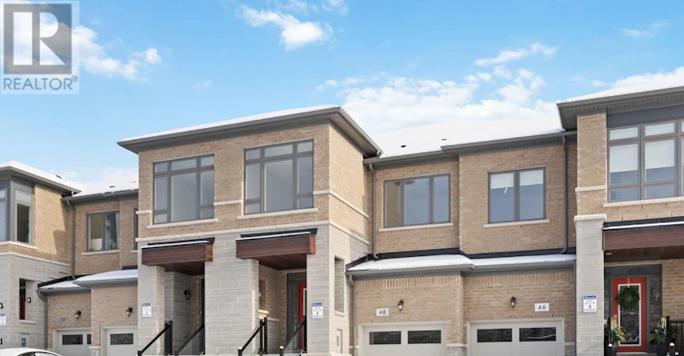 48 Mountainside Crescent, Whitby, ON, L1R 0P4 - 2
