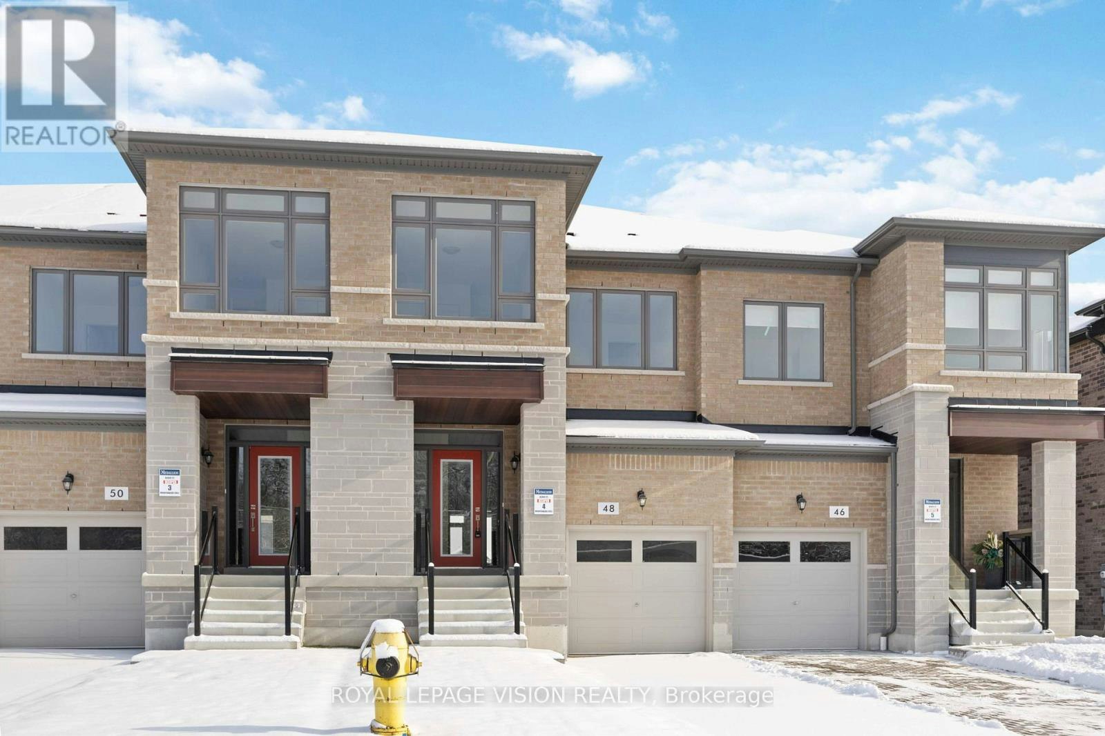 48 Mountainside Crescent, Whitby, ON, L1R 0P4 - 3