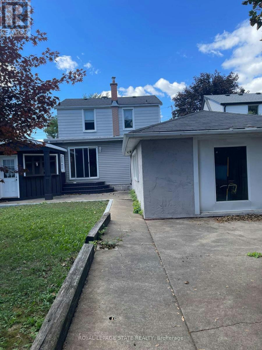 UPPER-225 14th Street EAST, Hamilton, ON, L9A 4B7 - 2