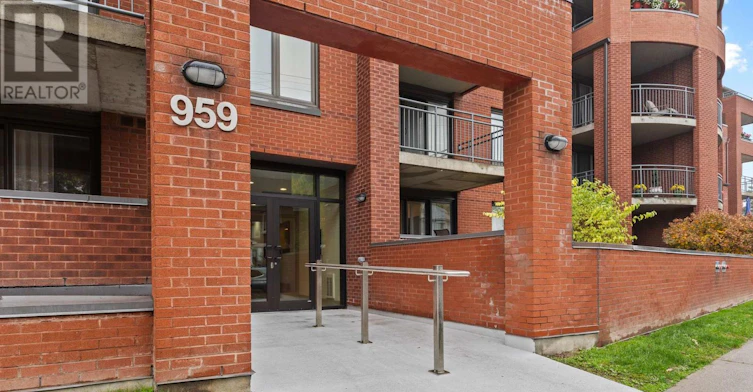 211-959 River Road NORTH, Ottawa, ON, K1K 3V3 - 3