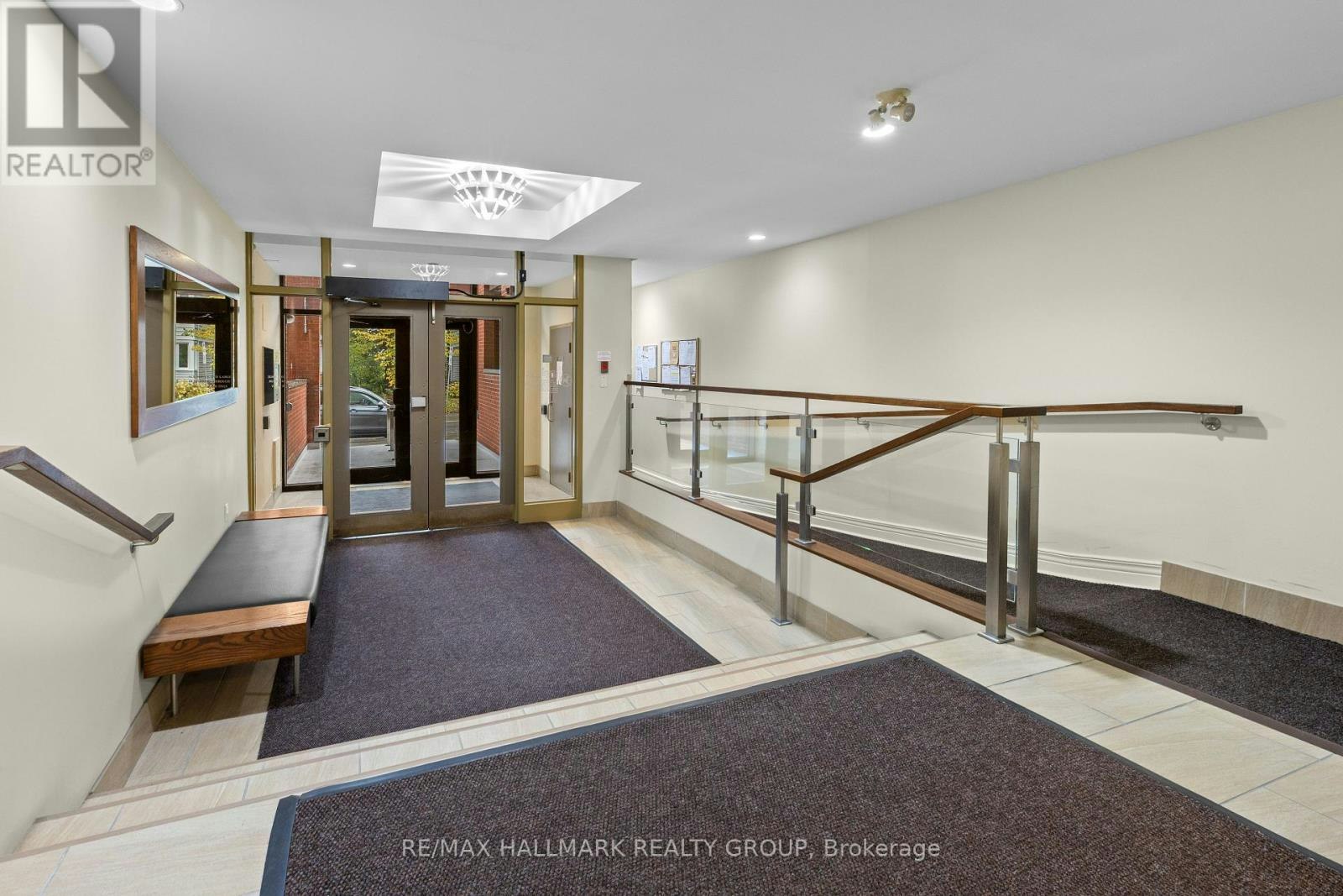 211-959 River Road NORTH, Ottawa, ON, K1K 3V3 - 4