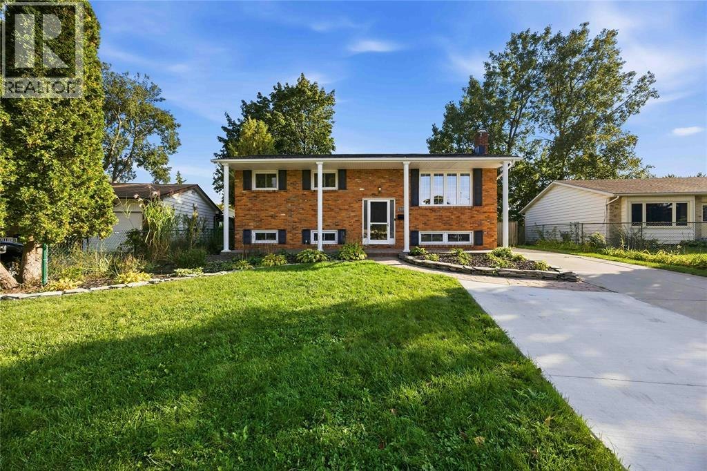 409 Huxley Avenue, Sarnia, ON, N7S 4Z1