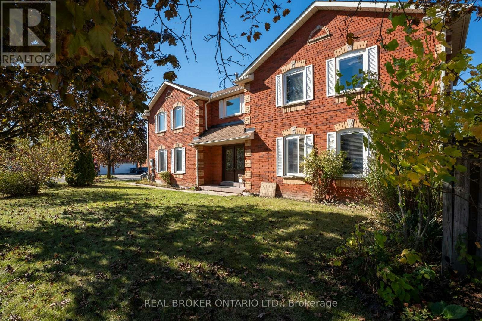 5683 Shillington Drive, Mississauga, ON, L5R 3N5