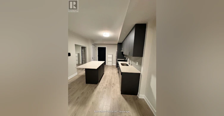 315-3200 William Coltson Avenue, Oakville, ON, L6H 7W6 - 5