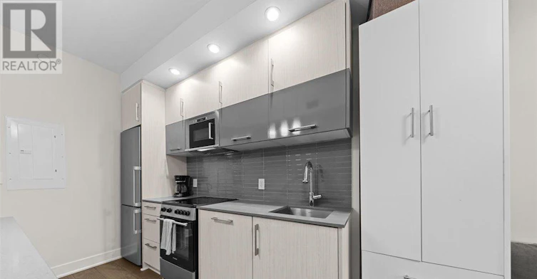 112-255 Bay Street E, Ottawa, ON, K1R 0C5 - 9