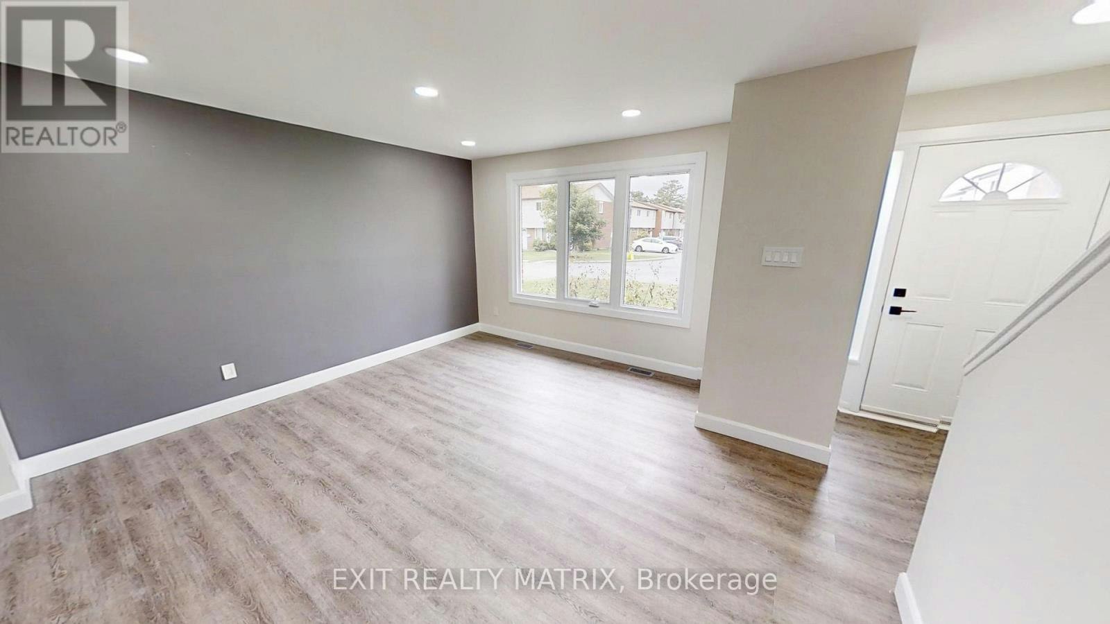 3217 Bannon Way, Ottawa, ON, K1T 1T2 - 3