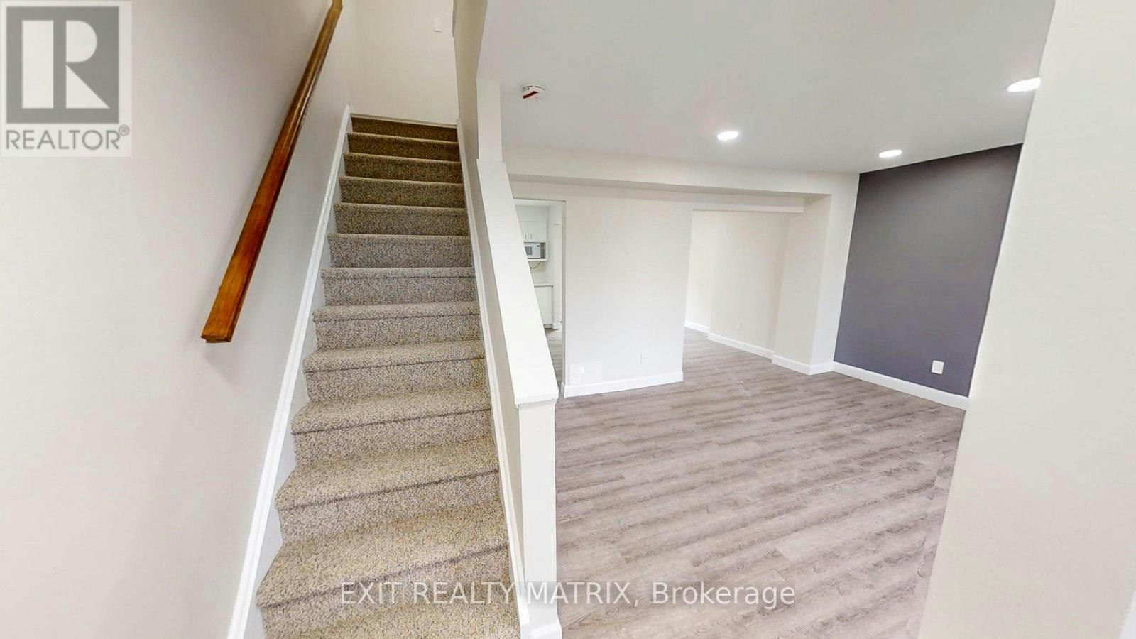 3217 Bannon Way, Ottawa, ON, K1T 1T2 - 2