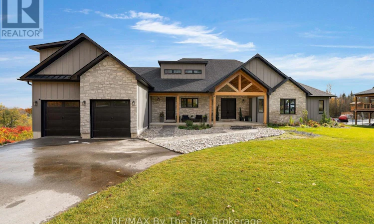 93 Moonstone Road E