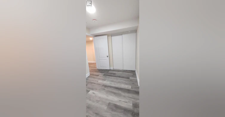 3185 Chamberlain Court, Mississauga, ON, L5N 3M2 - 4