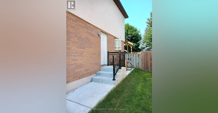 3185 Chamberlain Court, Mississauga, ON, L5N 3M2 - 9