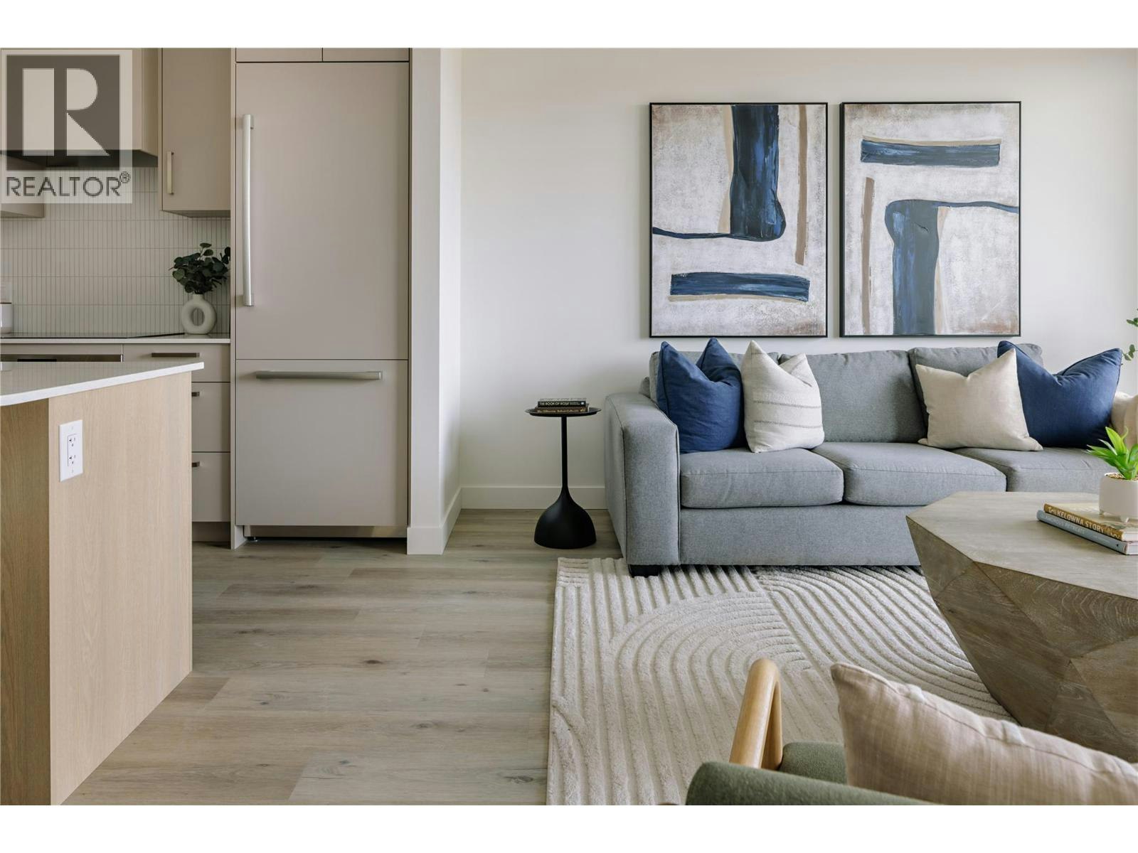 508-3300 Lakeshore Road - 4
