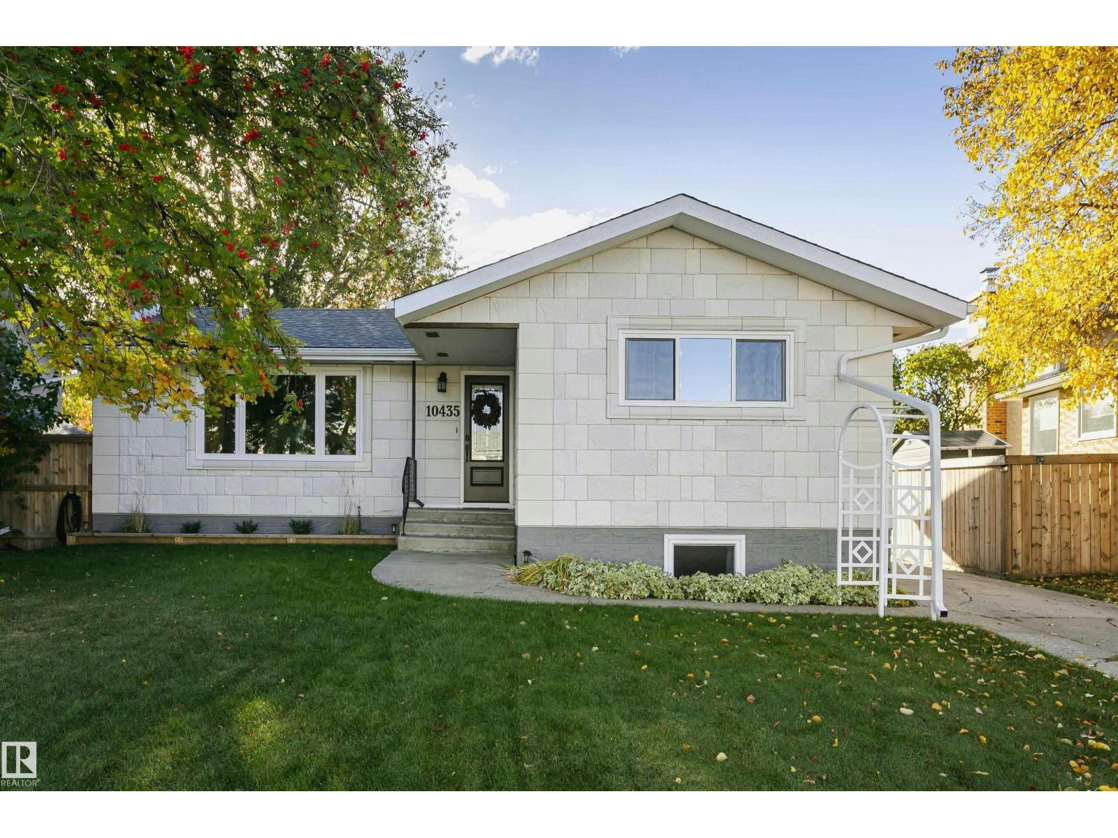 10435 35a Avenue NW, Edmonton, AB, T6J 2H1