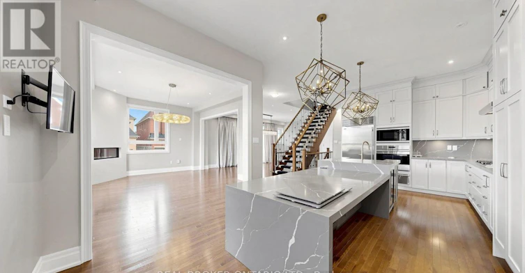 106 Via Romano Boulevard, Vaughan, ON, L6A 4X1 - 12