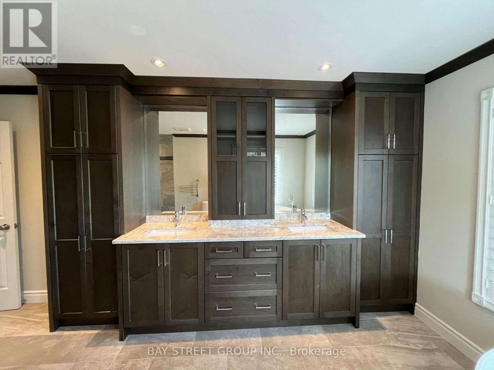 1035 Masters Green, Oakville, ON, L6M 2N8 - 23