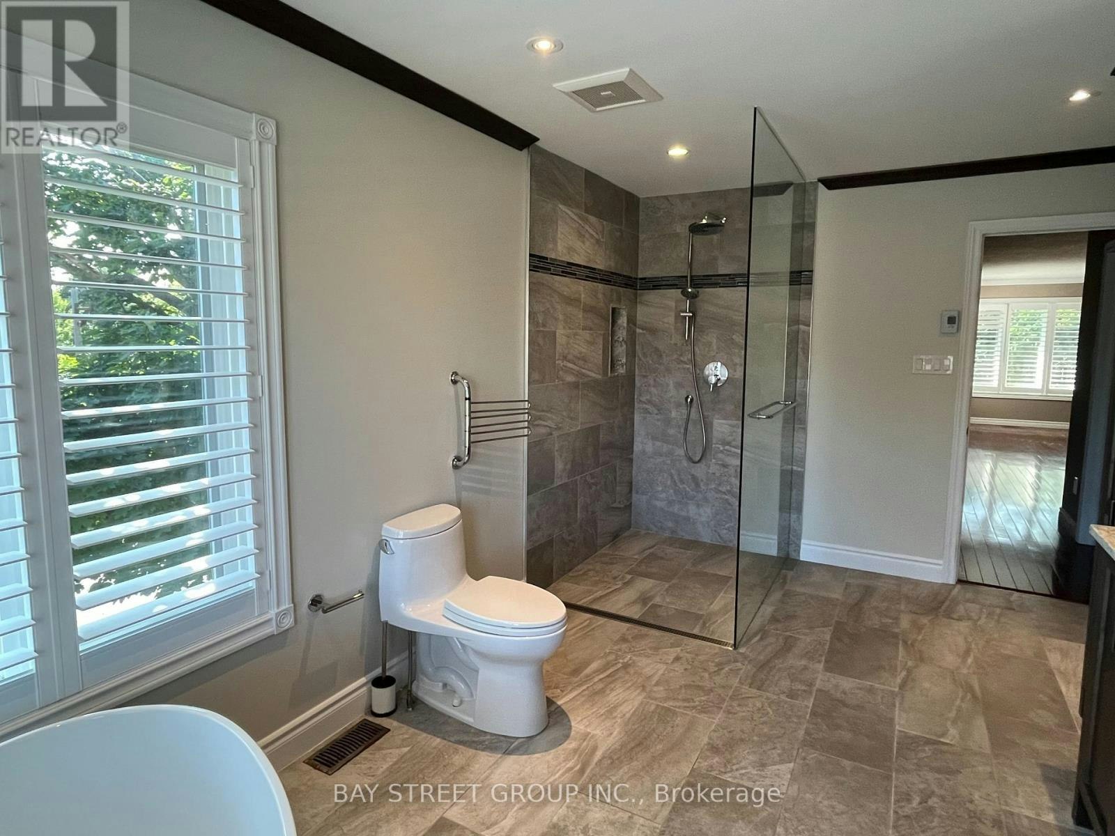 1035 Masters Green, Oakville, ON, L6M 2N8 - 24