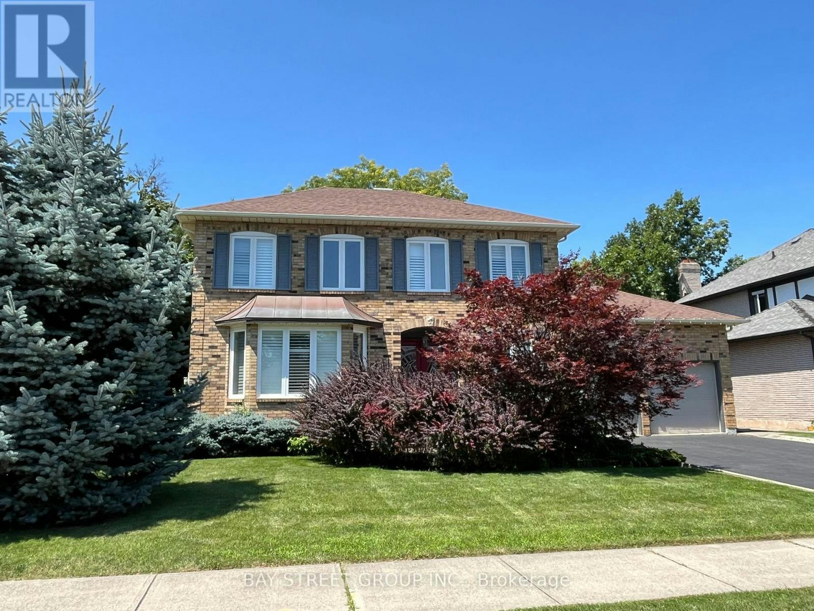 1035 Masters Green, Oakville, ON, L6M 2N8