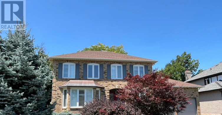 1035 Masters Green, Oakville, ON, L6M 2N8