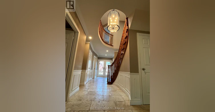 1035 Masters Green, Oakville, ON, L6M 2N8 - 4