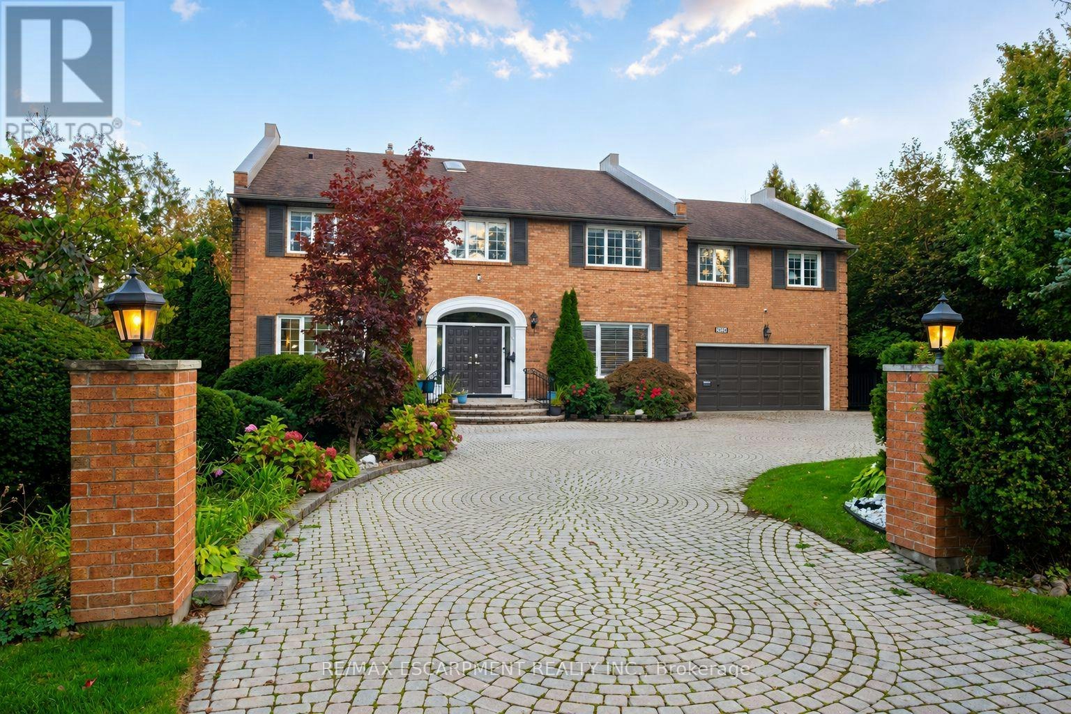 2026 Mississauga Road, Mississauga, ON, L5H 2K6
