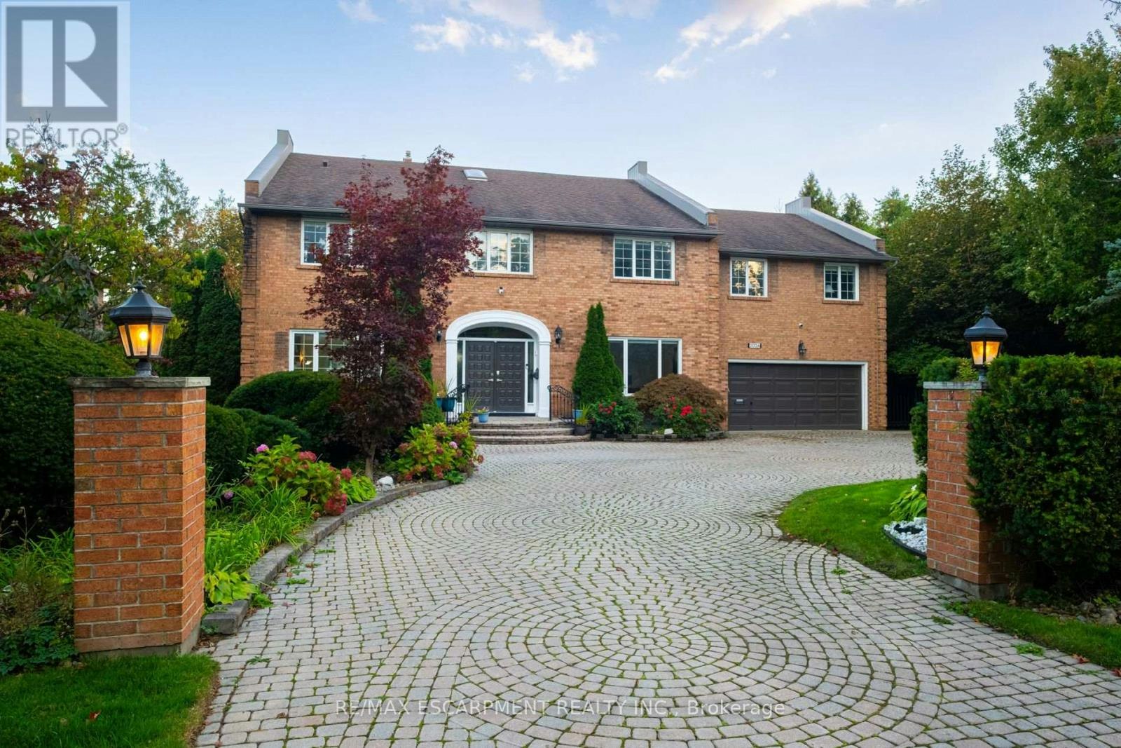 2026 Mississauga Road, Mississauga, ON, L5H 2K6