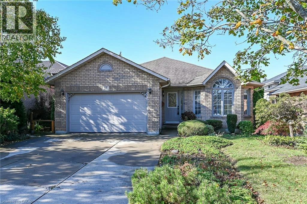 37 Glenhollow Drive, Hamilton, ON, L8J 3R8