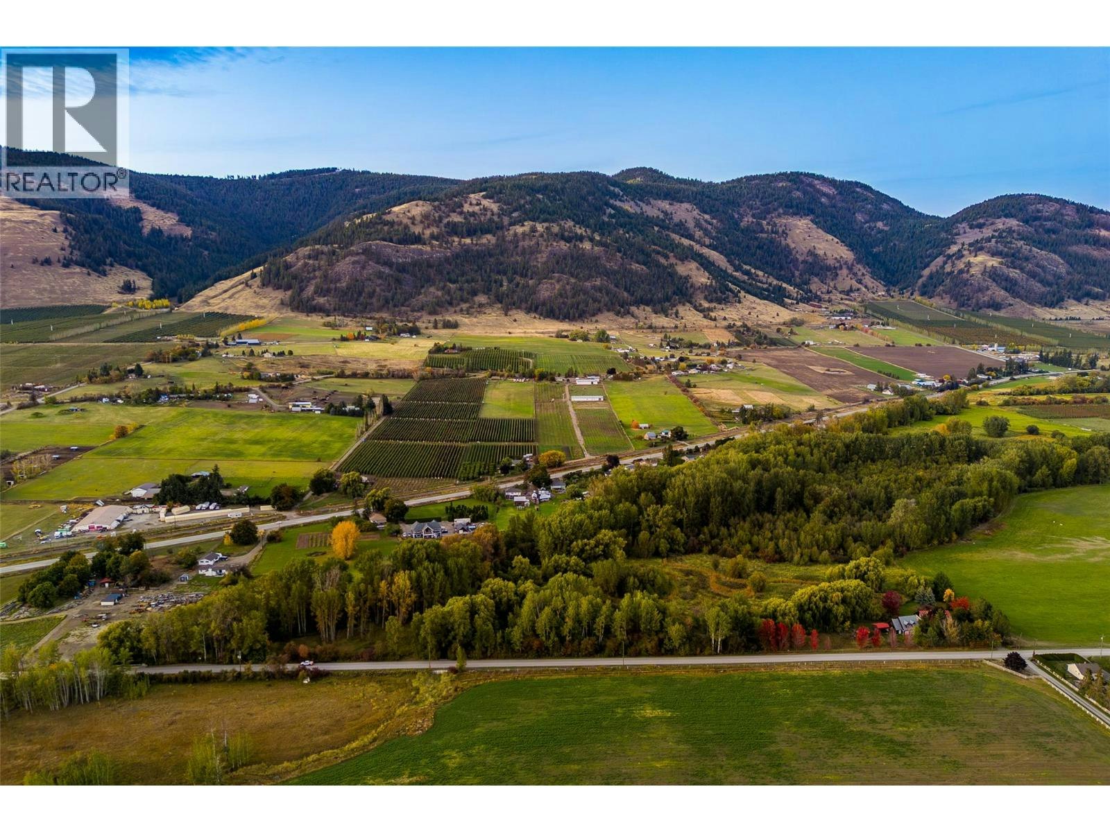 7001 Learmouth Road, Coldstream, BC, V1B 3H1 - 99