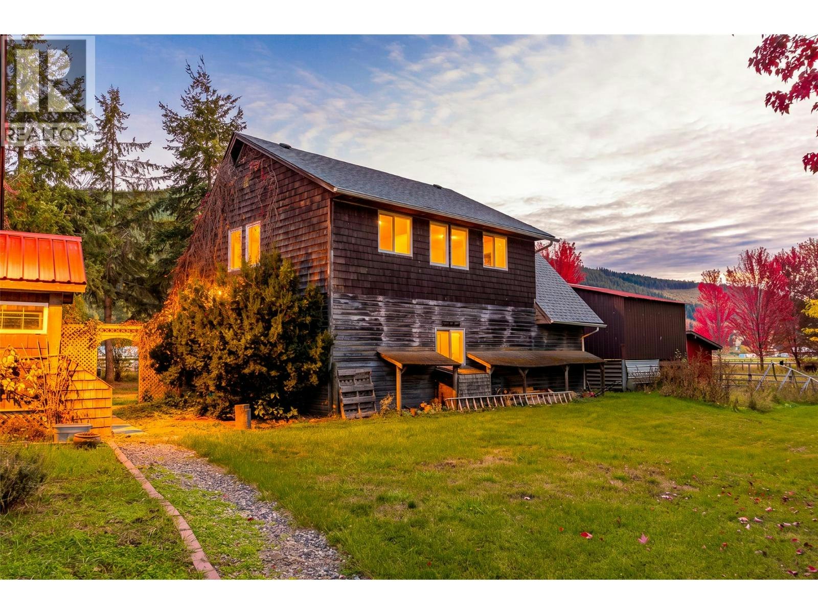 7001 Learmouth Road, Coldstream, BC, V1B 3H1 - 7
