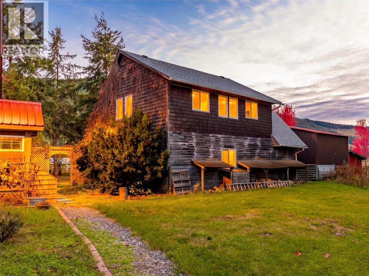 7001 Learmouth Road, Coldstream, BC, V1B 3H1 - 7