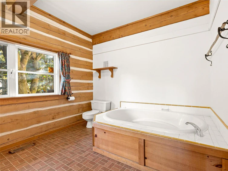 7001 Learmouth Road, Coldstream, BC, V1B 3H1 - 32