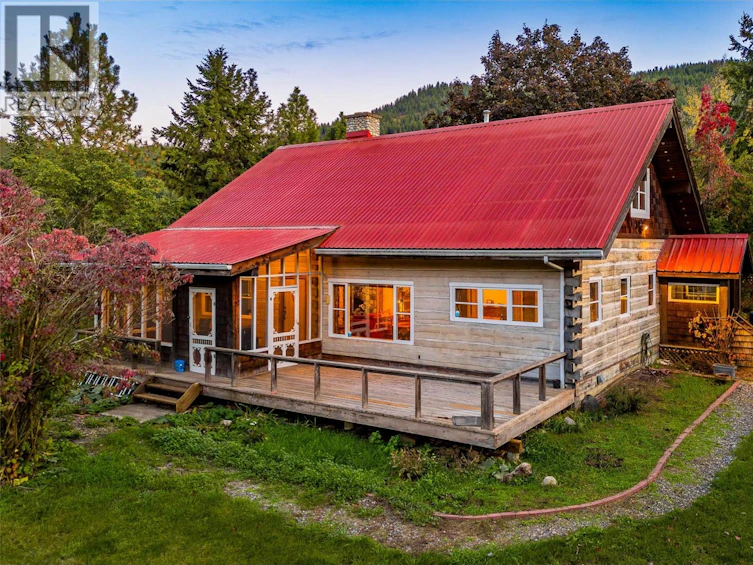 7001 Learmouth Road, Coldstream, BC, V1B 3H1